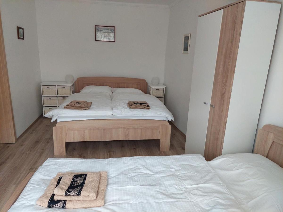 Szent Bernat Vendeghaz Apartment Veszprém Exterior foto